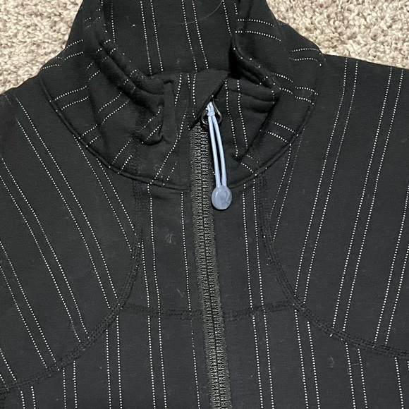 Lululemon Define Stripe Zip Up - Picture 2 of 5